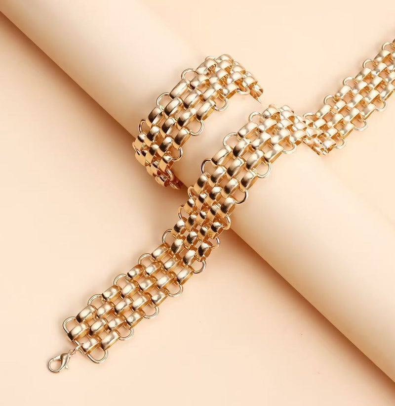 حقل سلسلة ذهب مغلف بذهب ٢٤ كارات، مثالية للحفلات والمناسبات الخاصة. هدية أنيقة بتصميم متطور ومرن للنساء والفتيات. - Image 3